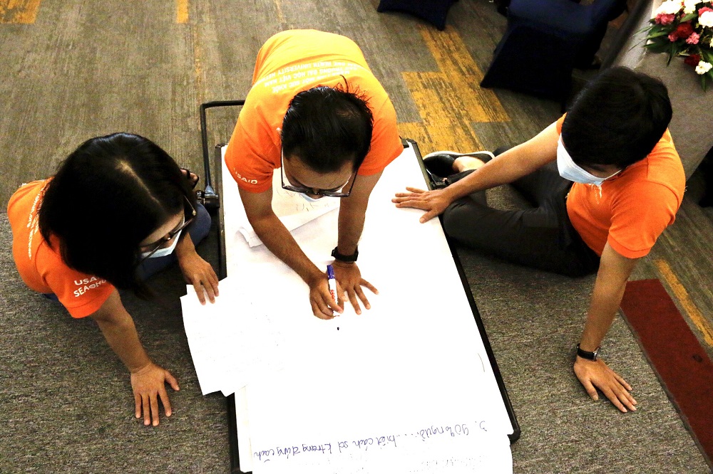 Hội thảo tập huấn về Truyền thông nguy cơ khẩn cấp cho Cán bộ y tế và Thú y các tỉnh phía Nam, Việt Nam 2