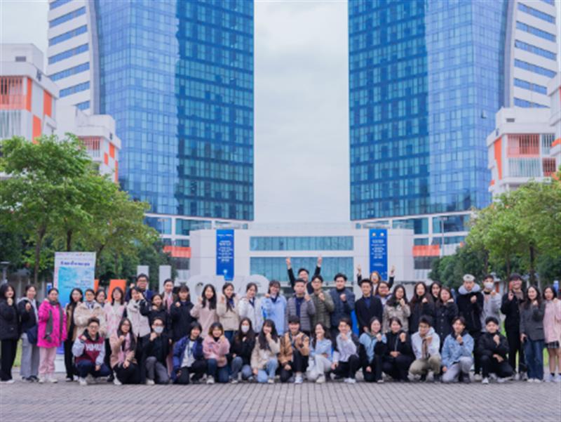 Hoạt động ''Thách thức việc giảm thiểu ô nhiễm nhựa mùa Giáng sinh''